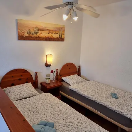 شقة First Sealine Studio No 1 Directly On And Sea, Terrace, Heated Pool, Wifi *