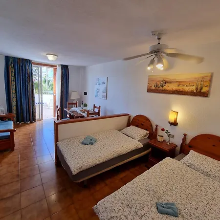 First Sealine Studio No 1 Directly On And Sea, Terrace, Heated Pool, Wifi * بلايا ذي لاس أميريكاس